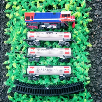 Rangkaian Miniatur Kereta Api Indonesia Lokomotif CC201 Perumka - Gerbong Pertamina Terbaru |Rumah Kereta