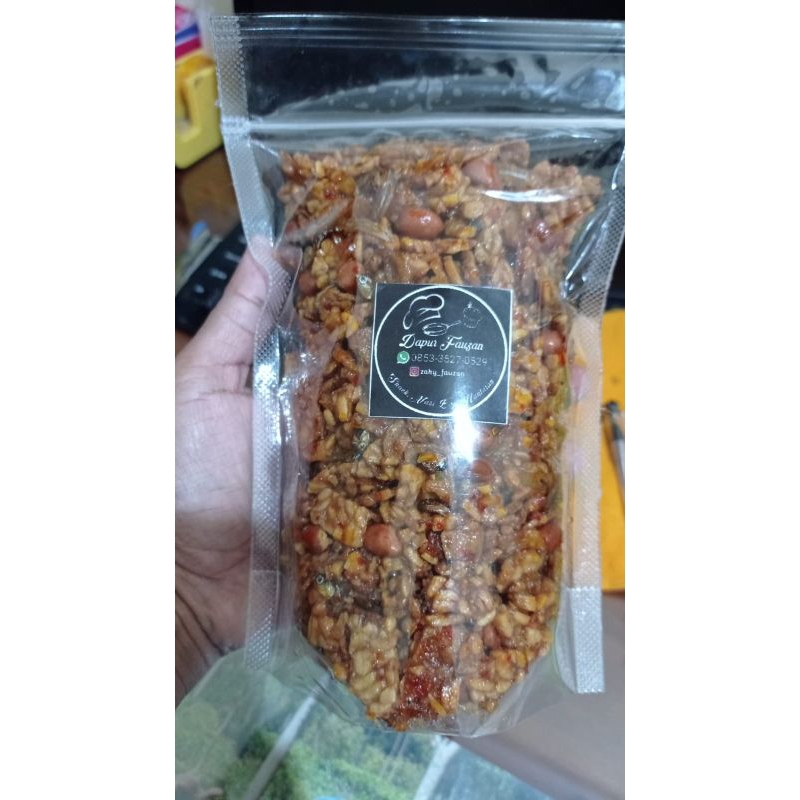 

KERING TEMPE ,KENTANG,TERI DAN KACANG 500/gr