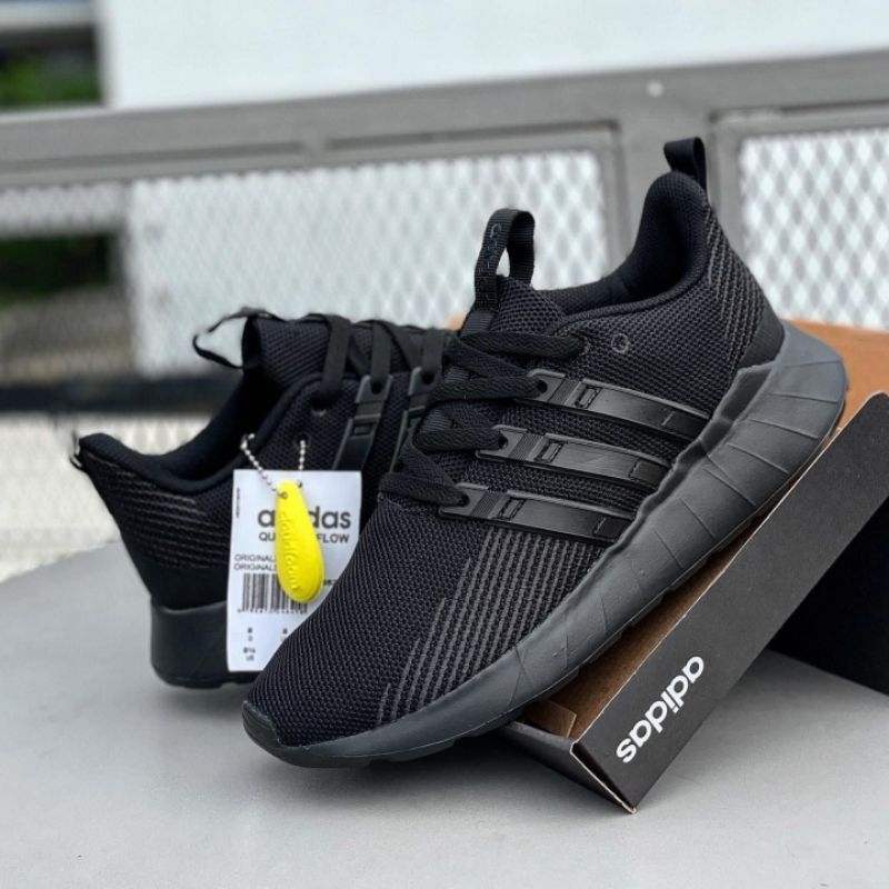 Adidas Questar Flow &quot;All Black&quot; BNIB