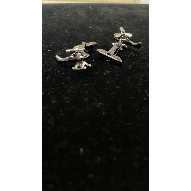 cufflink model 3D karakter untuk jas pria