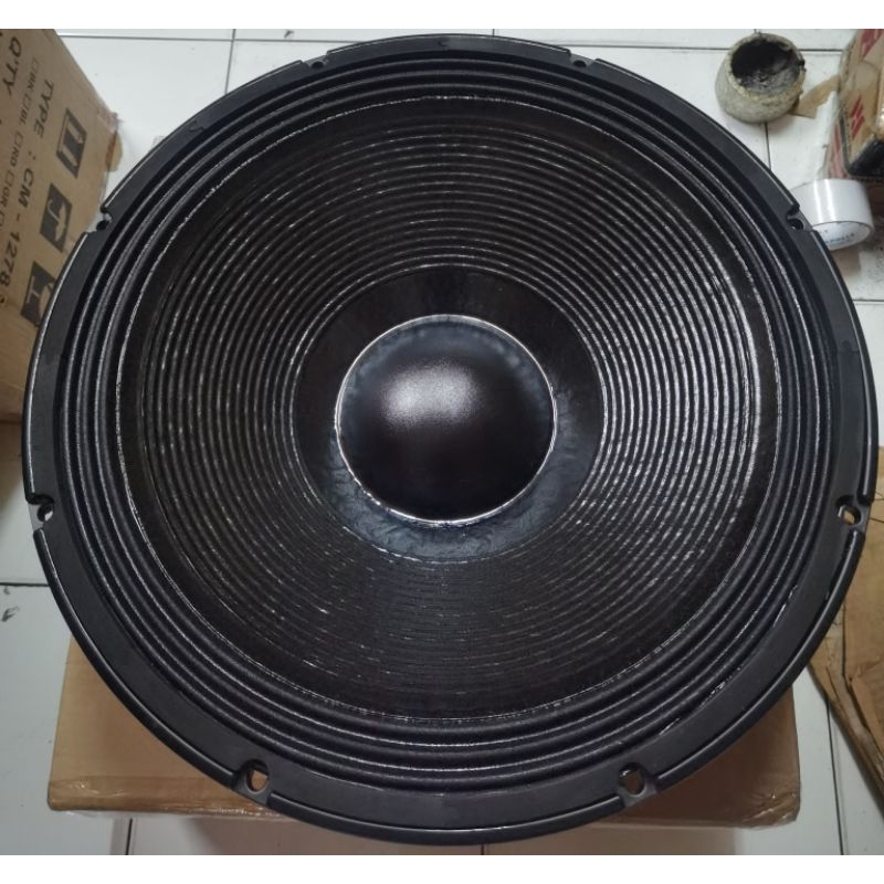 Speaker 18 inc Soundqueen 18M400