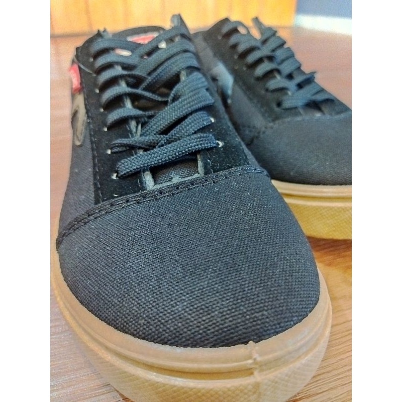 Aerostreet Massive Hitam Hitam Gum BNIB - Sepatu Sneakers Casual