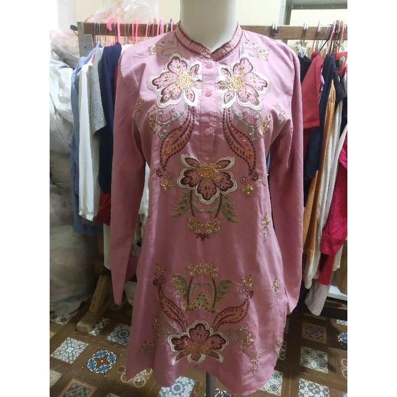 TUNIK WANITA SALEM MOTIF BORDIR PRELOVED