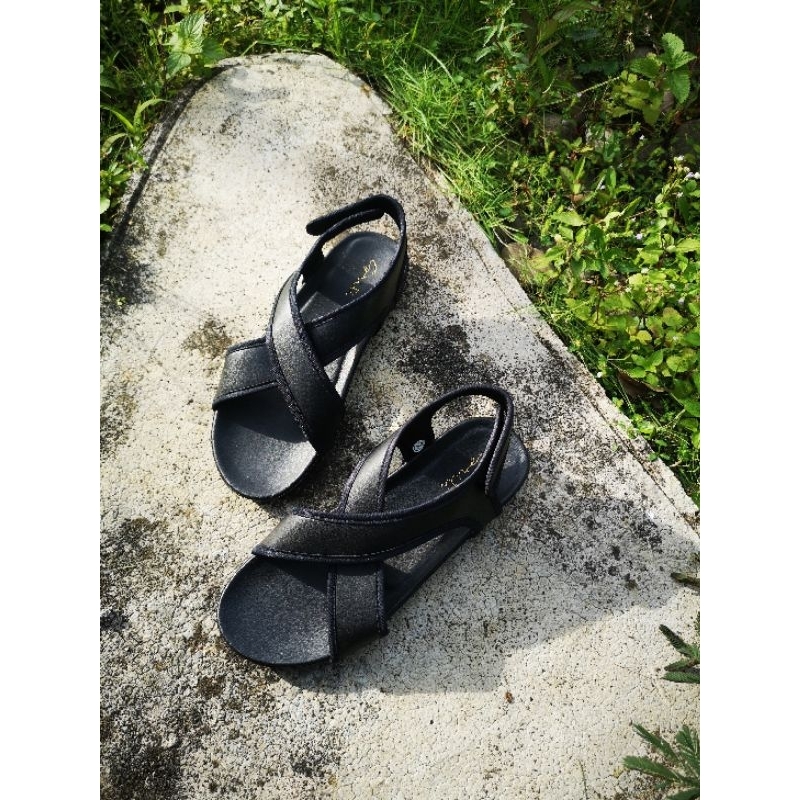 Yuki_Mode Sandal Flip Flop/ Flat/ Sendal Unisex Ad1