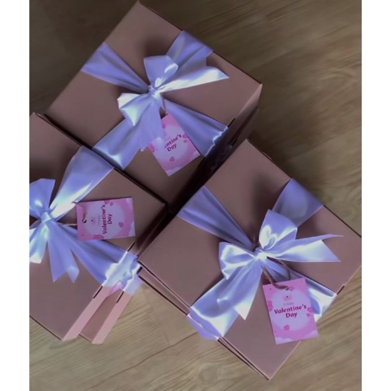 HAMPERS BOX GIFT HADIAH KADO COKLAT PERMEN VALENTINE