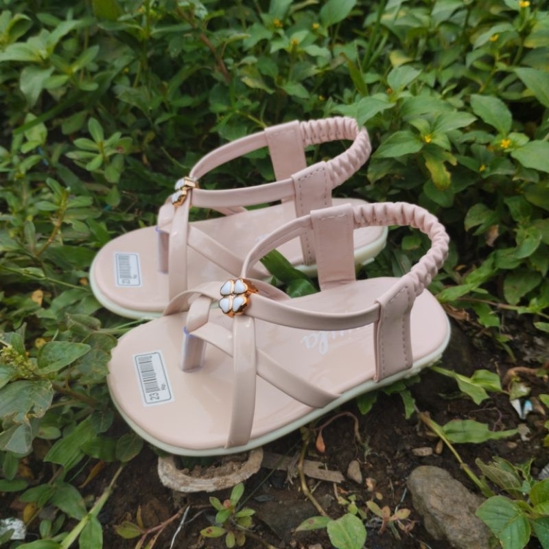 khainuna sandal Kerancang anak bunga glossy size 22-25