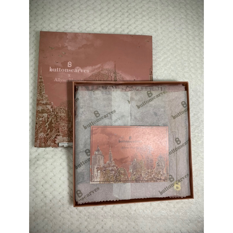 Buttonscarves New York Series 1 - Pink