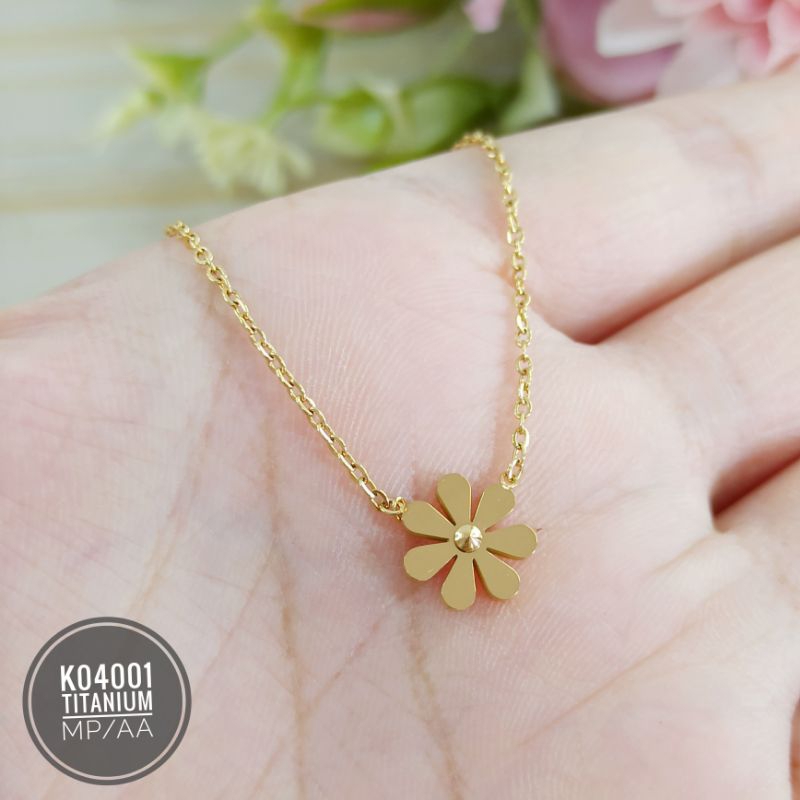 Kalung Titanium bunga daisy Gold K04001