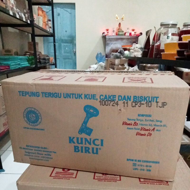 

kunci biru Bogasari 1dus 1kg