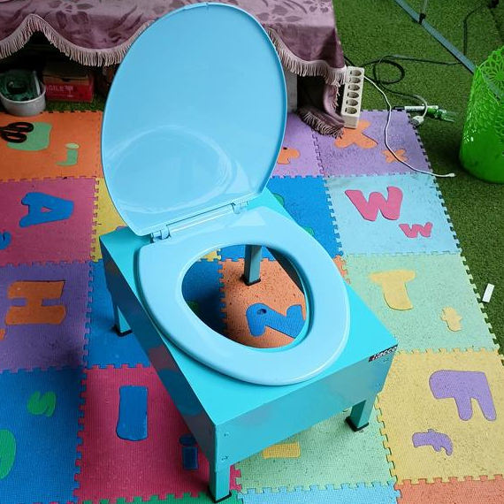 Kursi BAB Lansia Kloset Duduk Portable Hacco Pispot Kamar Mandi