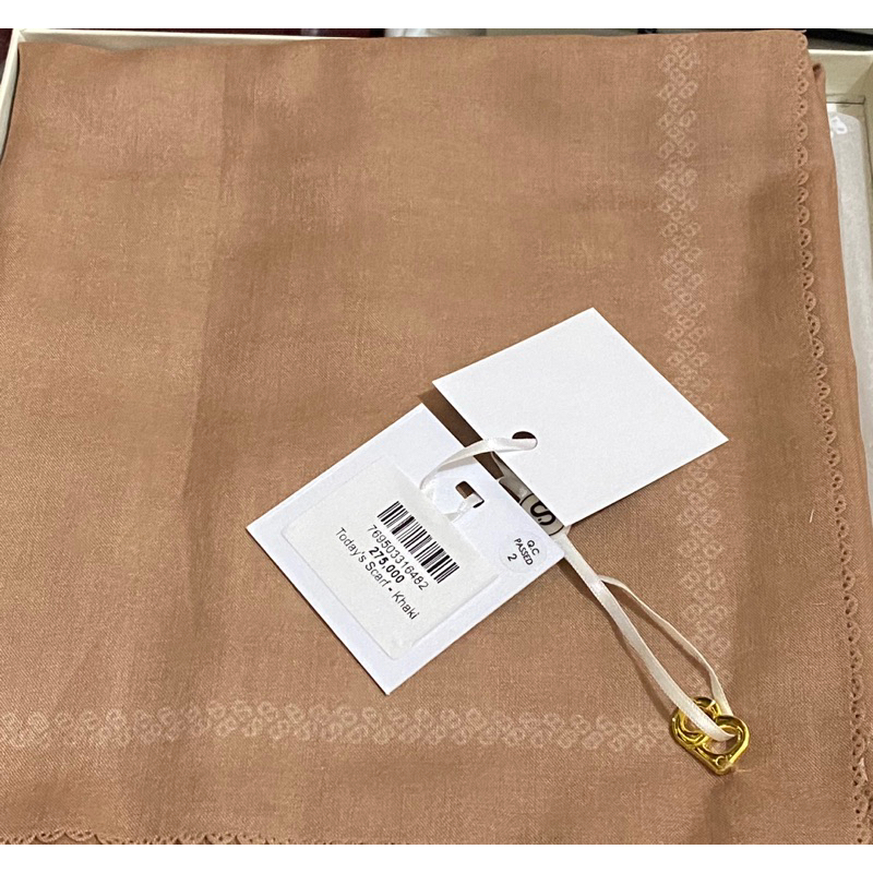 Buttonscarves today scarf - Khaki