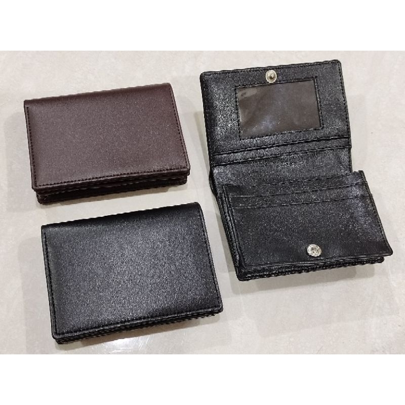 Dompet tempat kartu kancing polos