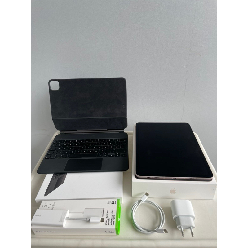 IPAD-AIR-5thGEN-MAGIC-KEYBOARD