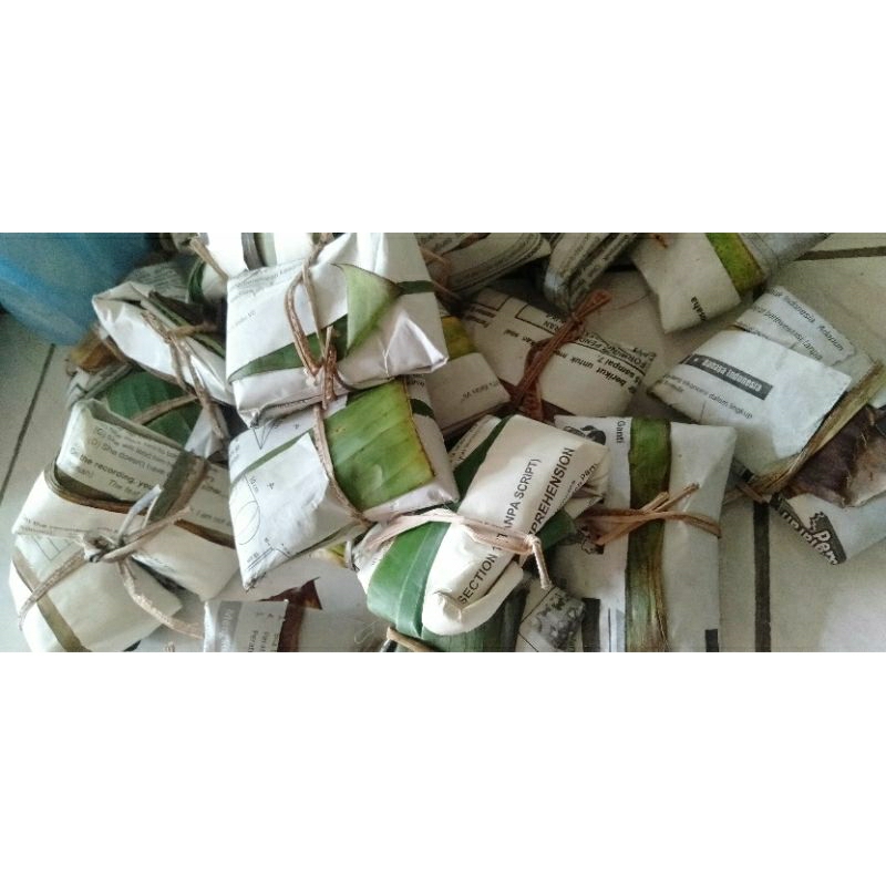 

Tempe dele daun pisang 2000/3 buah