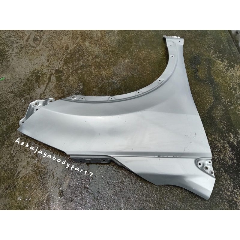 Fender rush terios 2019 2020 2021 2022 kanan second