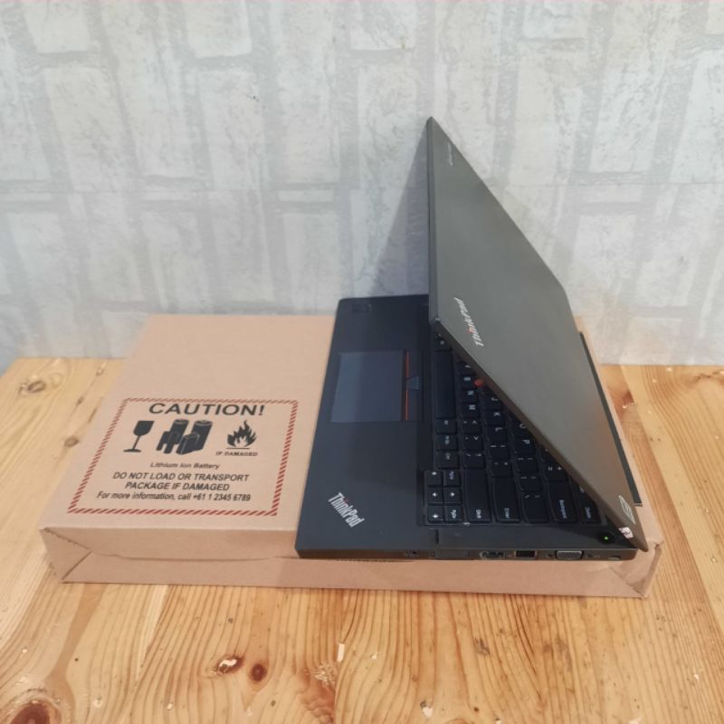 Laptop Lenovo Thinkpad T450S Cor i5-5200U Ram 4GB SSD 256GB/SSD 128 Windows 10