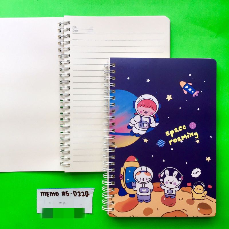 

Memo A5 space bergaris/ Cover gambar/ Memo Astronot