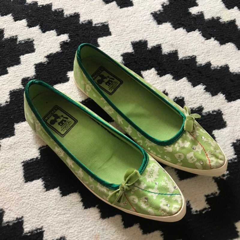 [Preloved] Sepatu Wanita Mickey size 35