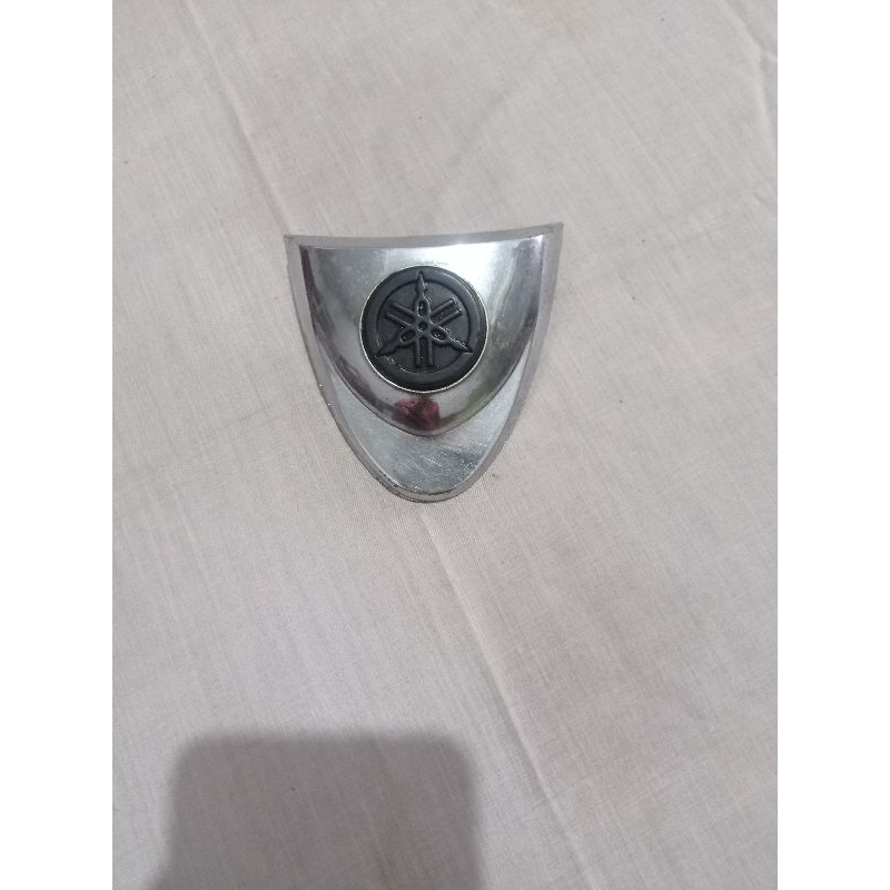emblem logo panel dasi yamaha fizr chroom