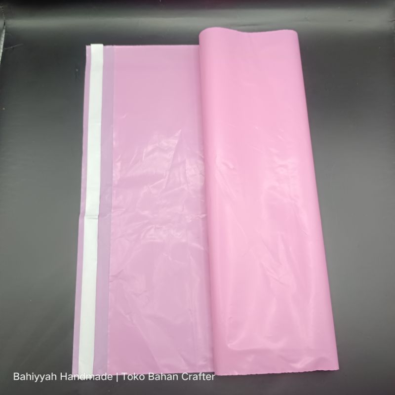 

Plastik Pollymailer dengan perekat