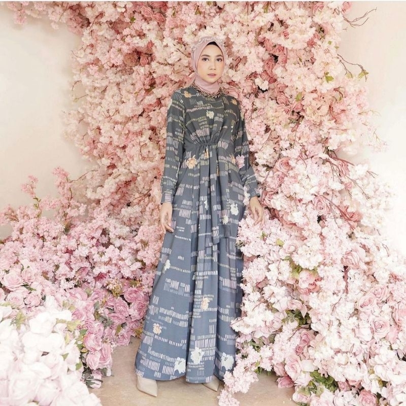 Preloved Vanilla Hijab Lotus Dress