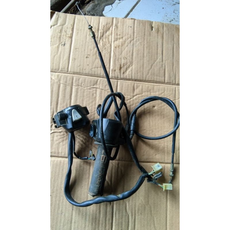 Holder Saklar + Kabel Gas kanan kiri Motor Honda CB150R  old , Verza 150 Copotan Original