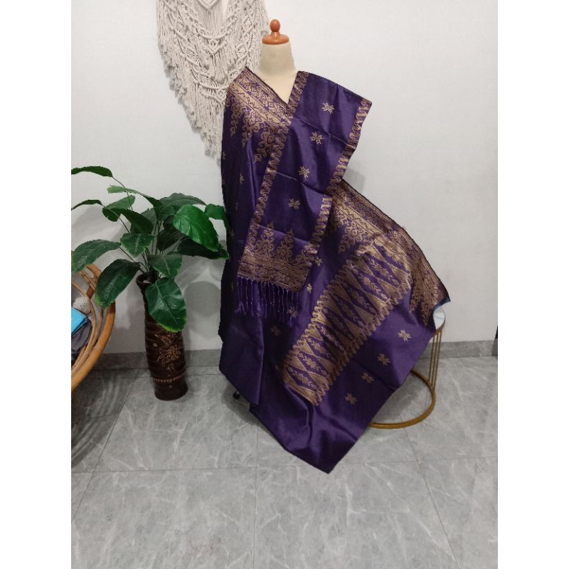 songket silungkang warna ungu terong gold