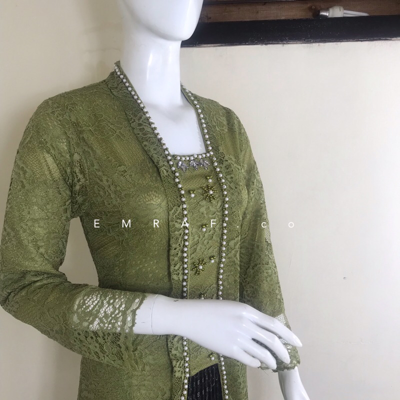 kebaya kutu baru / kebaya brokat / kebaya kondangan