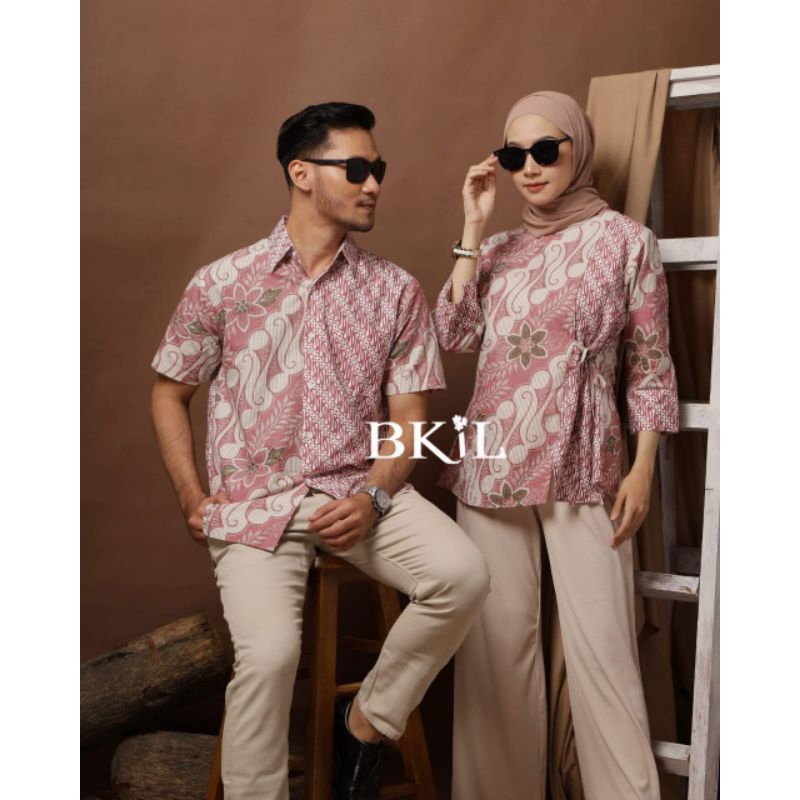 Seragam baju batik wanita modern - batik wanita - atasan batik wanita - batik kerja kantor - couple.