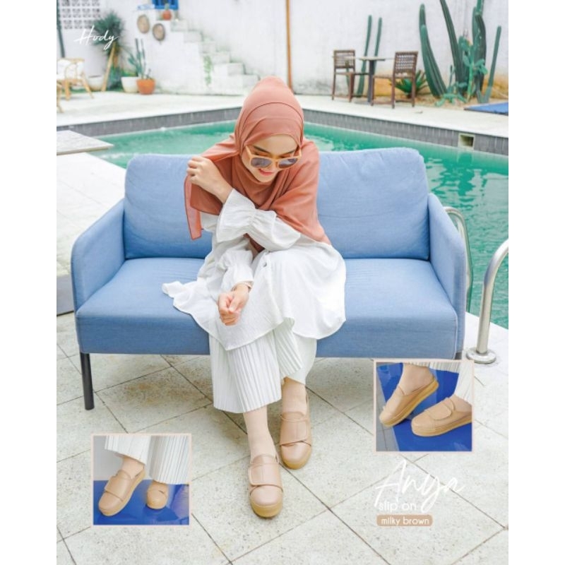 Sepatu Slip On Anya by Hody