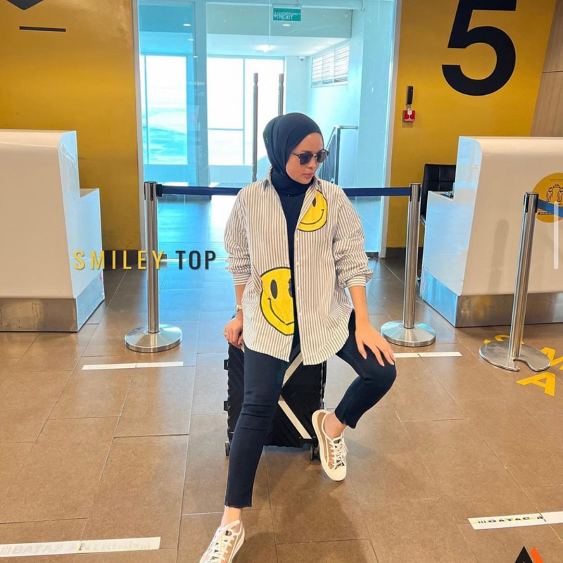 Smile Top ariona kemeja