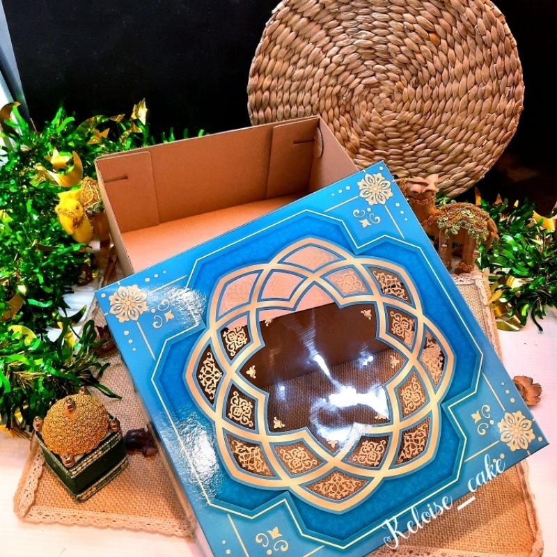 

BOX/DUS BOLU IDUL FITRI UKURAN 22 X 22 X 10 (isi 5 pcs/@ 14.000)