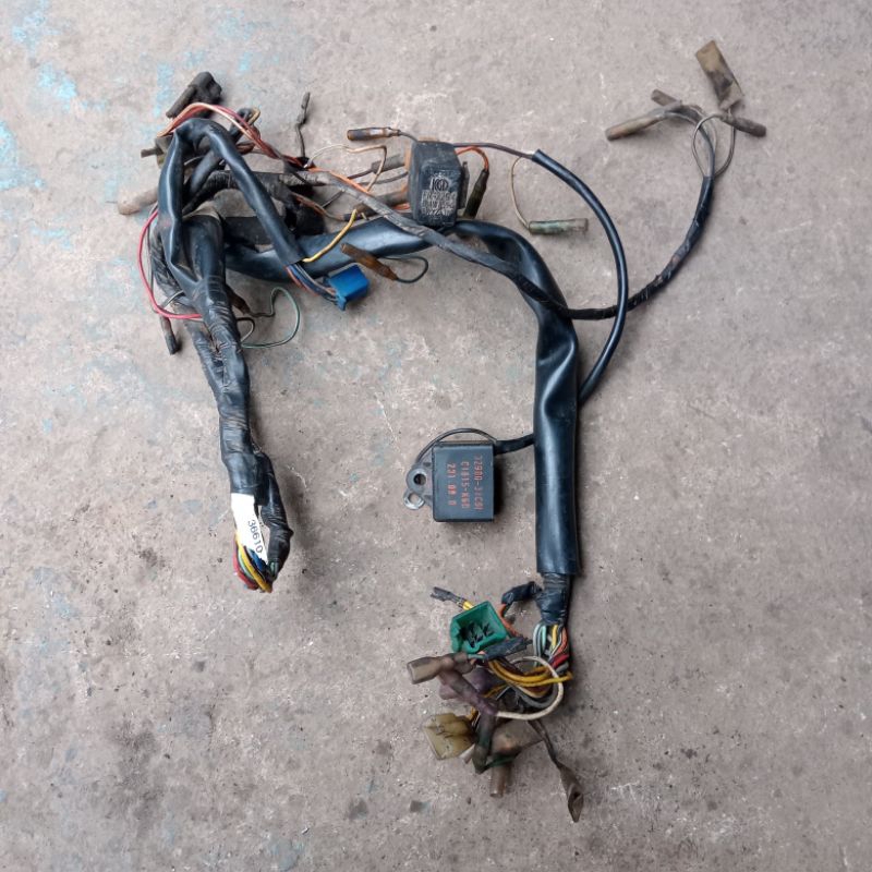 kabel body plus CDI flasher sein Suzuki a100 econos original
