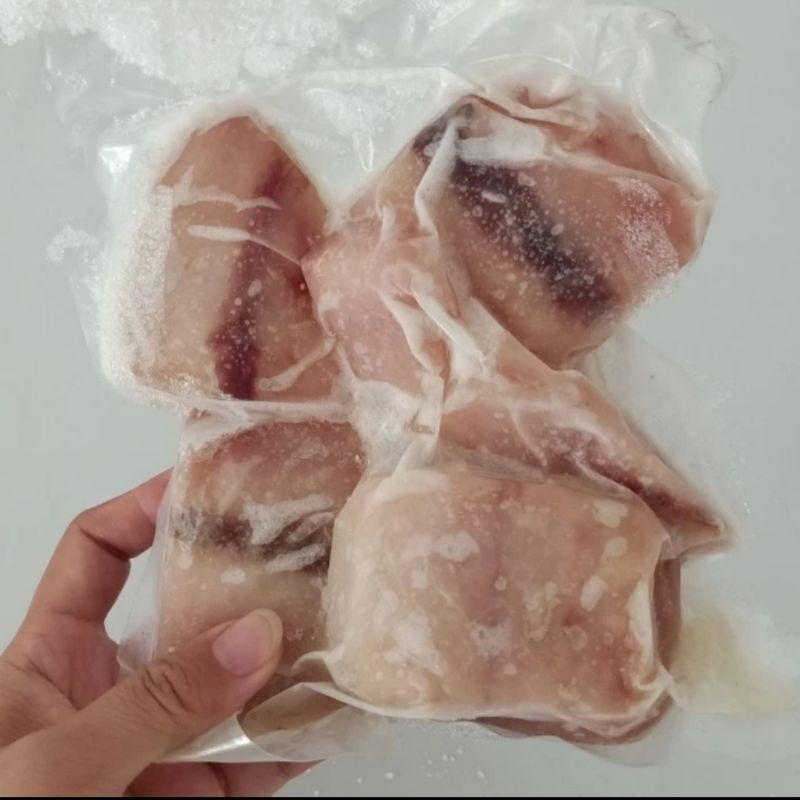 

TENGGIRI STEAK