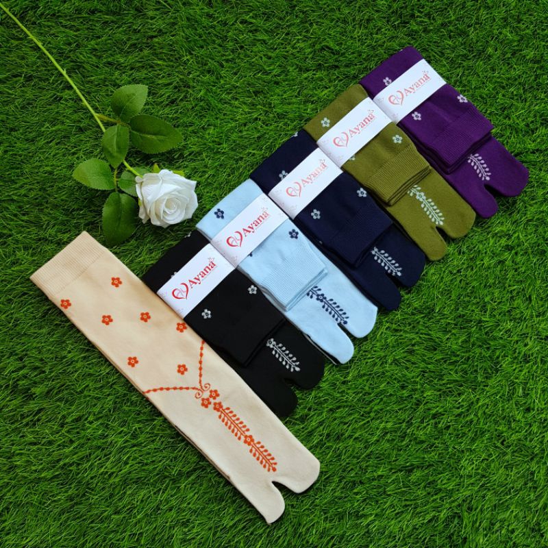 Kaos Kaki Jempol Motif Rantai Bunga Ayra