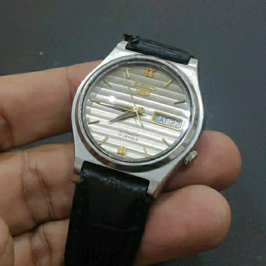 SEIKO 5 17J REF 7009-876A Circa 1988