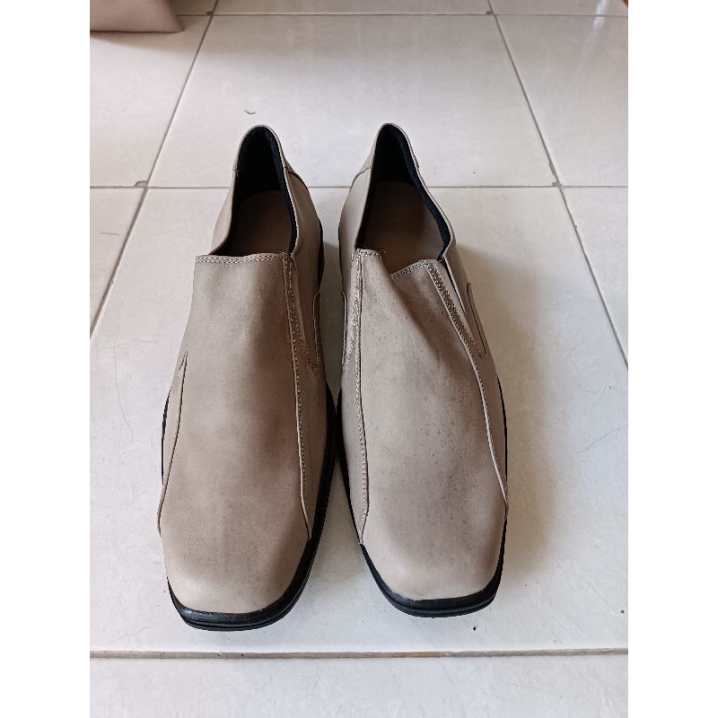 Sepatu kulit ori preloved size 45