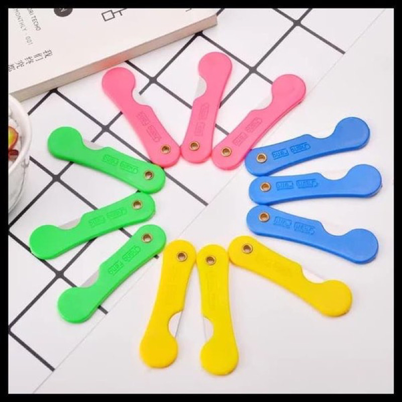 

CUTTER LIPAT Mini / Pisau Lipat Kecil / Silet Cuter Warna-Warni