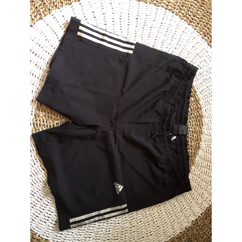 celana pendek dan jersey adidas putih