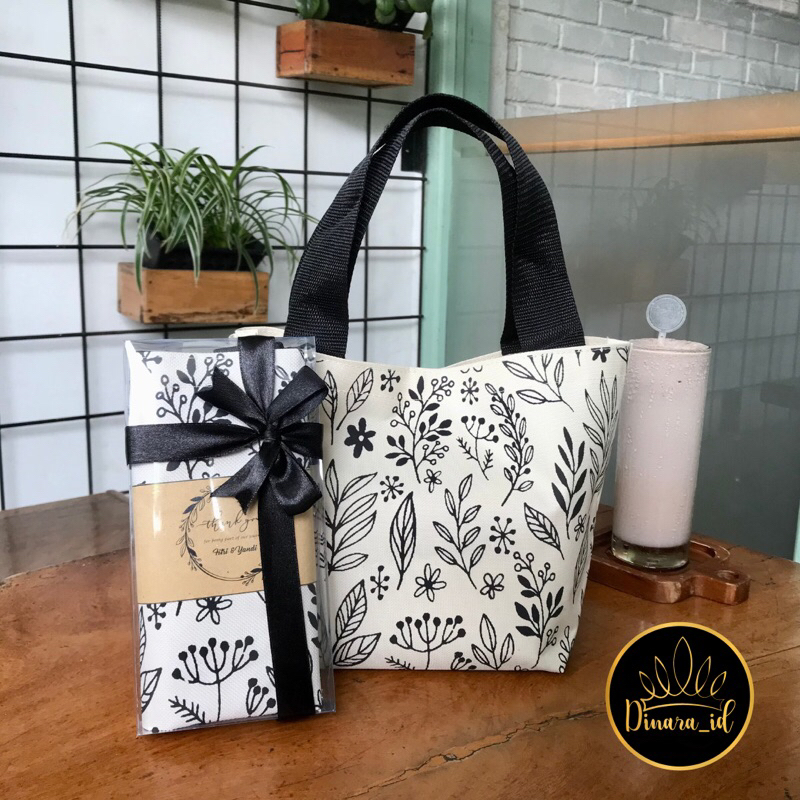 

Extra Box Packaging Mika 20x10x3