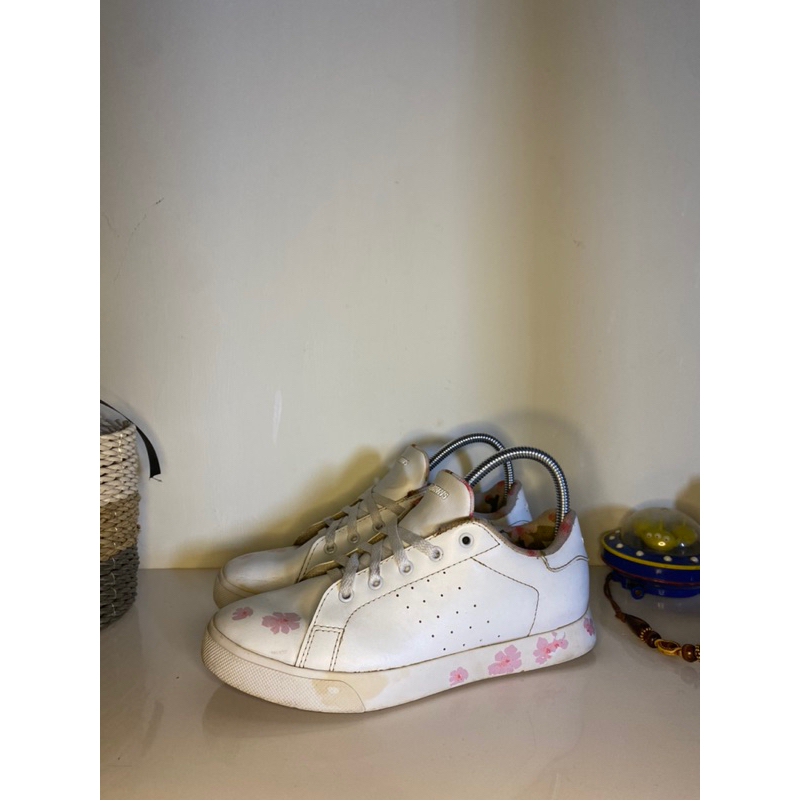 Sepatu Tomkins (Second)