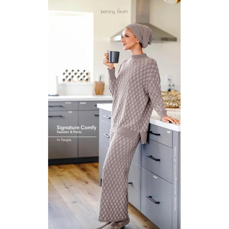 preloved signature comfy set in taupe by benang jarum