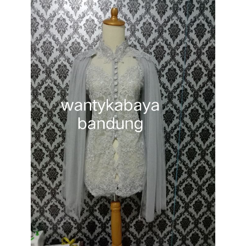 Kebaya pengantin/tunangan/wisuda murah