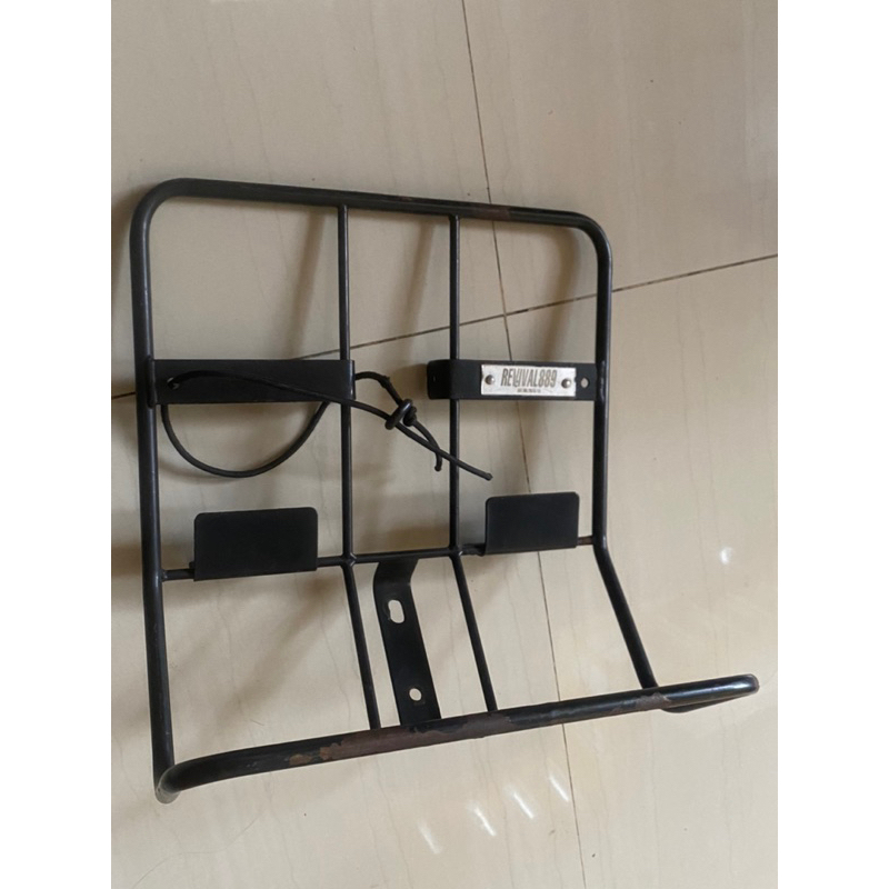 middle rack revival vespa