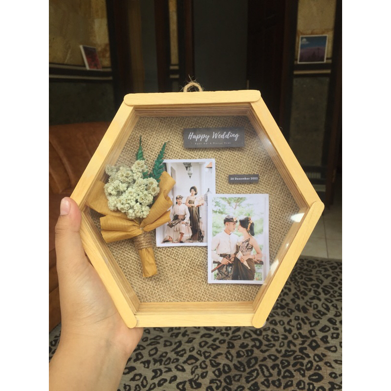 

FOTO GIFT BOX HEXAGON/hadiah valentine /kado ultah pacar cwe cwo pasangan