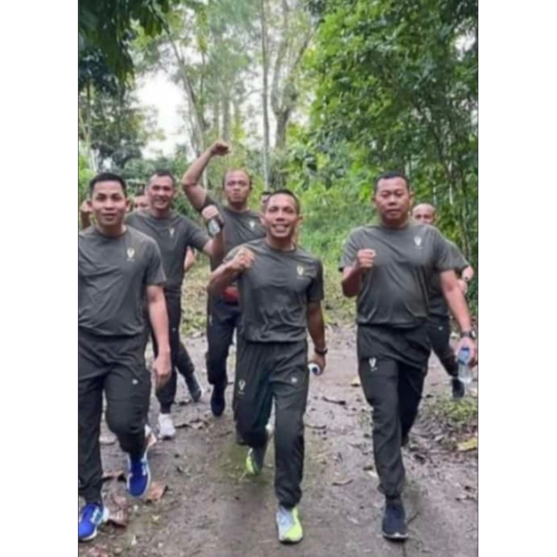 TRAINING TNI AD TERBARU  1 STEL JATAH (bisa pesan kaos atau celana saja yang produksi)
