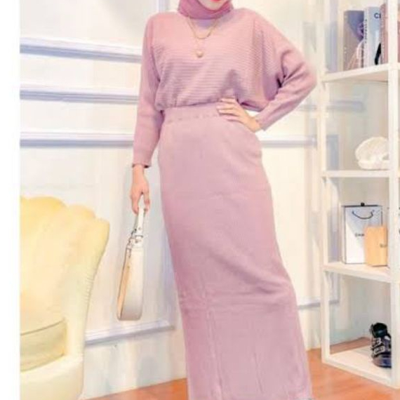 One Set Setelan Wanita Rok Dan Sweater Blouse Batwing Rajut Fit To XL