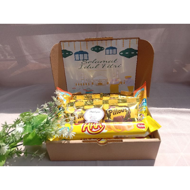 

Snack box hampers Kuning