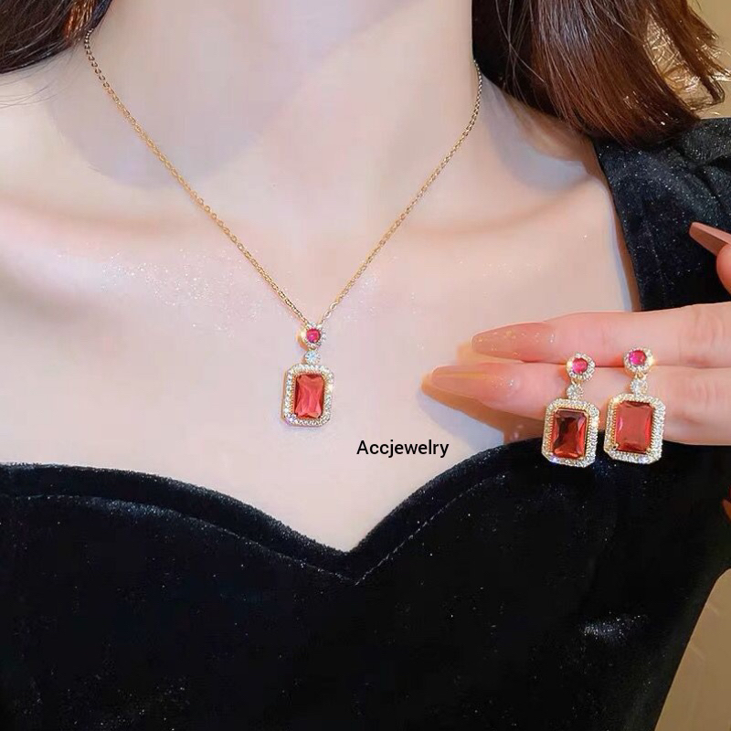 Kalung Titanium Permata Merah Mewah Look Premium