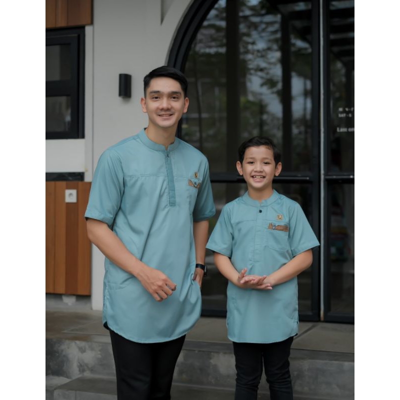 BAJU KOKO TOYOBO HIJAU MIN SETELAN AYAH DAN ANAK LENGAN PENDEK KURTA COUPLE KELUARGA KEKINIAN